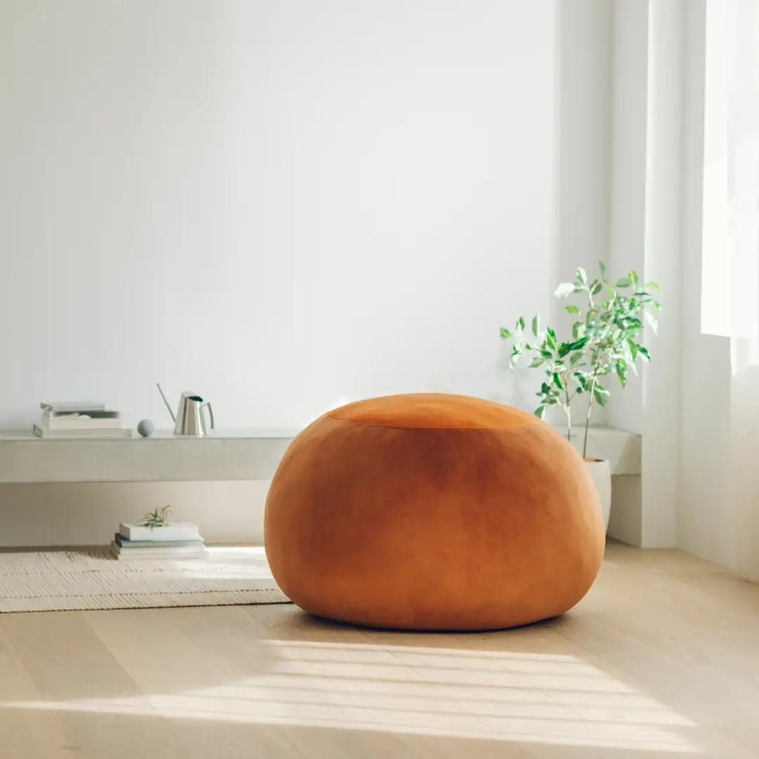 心躍る春に、上質な「休み」を。新感覚のクッションソファ「YURUMARU